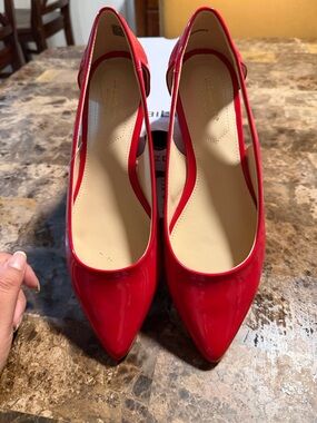 Liz Claiborne Bright Red Patent Pointed Slingback Pumps